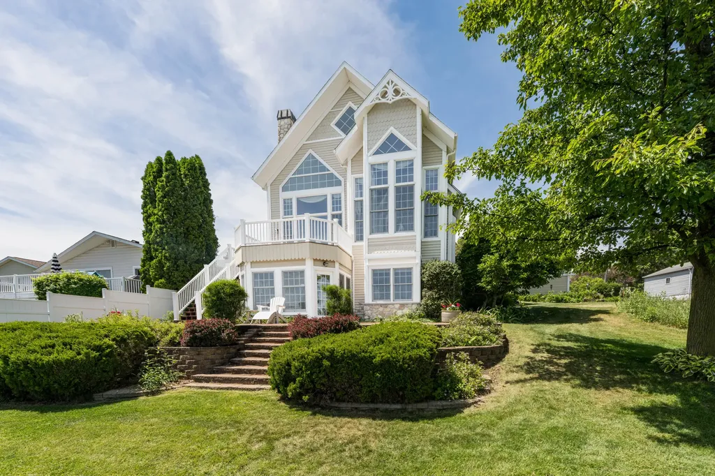 15311 S Barton Lake Drive Schoolcraft Township MI 49097