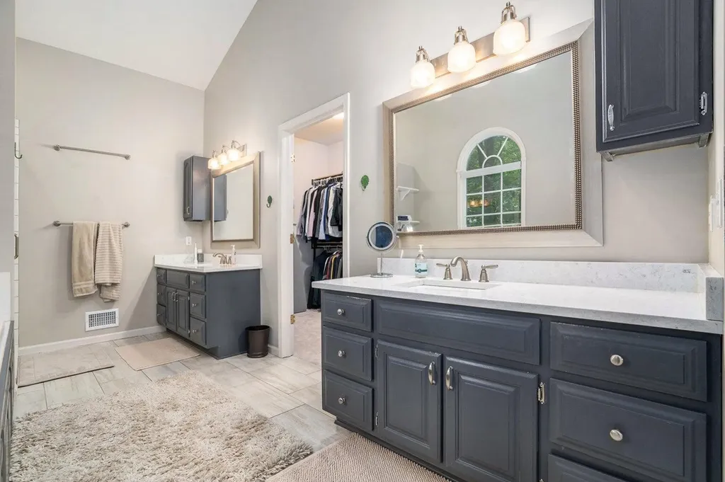 6390 Shugarbush Trail Oshtemo Charter Township MI 49009