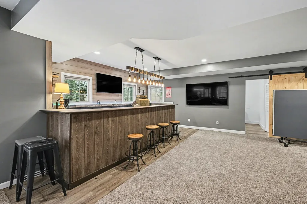6390 Shugarbush Trail Oshtemo Charter Township MI 49009