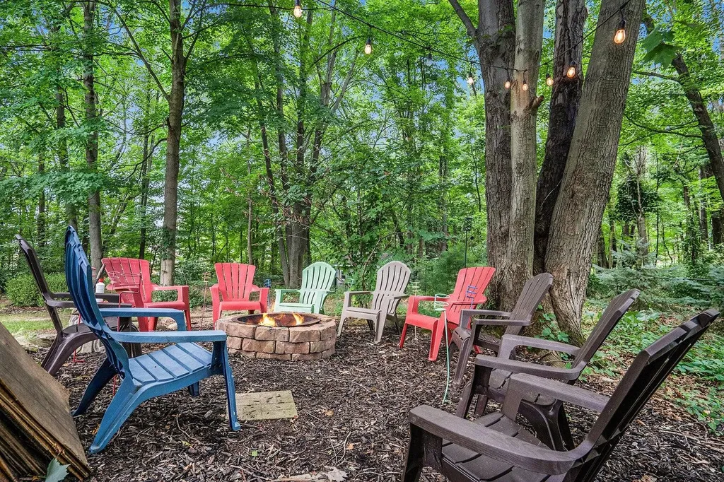 6390 Shugarbush Trail Oshtemo Charter Township MI 49009