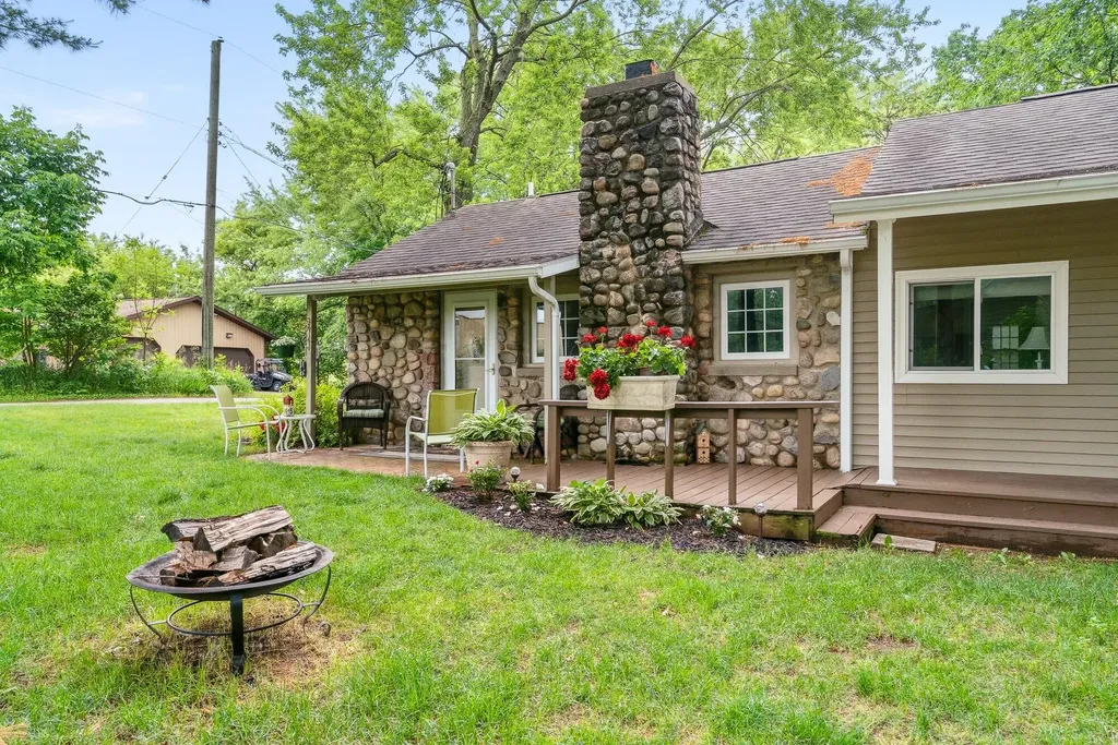 11478 Handy Lane Prairieville Township MI 49080