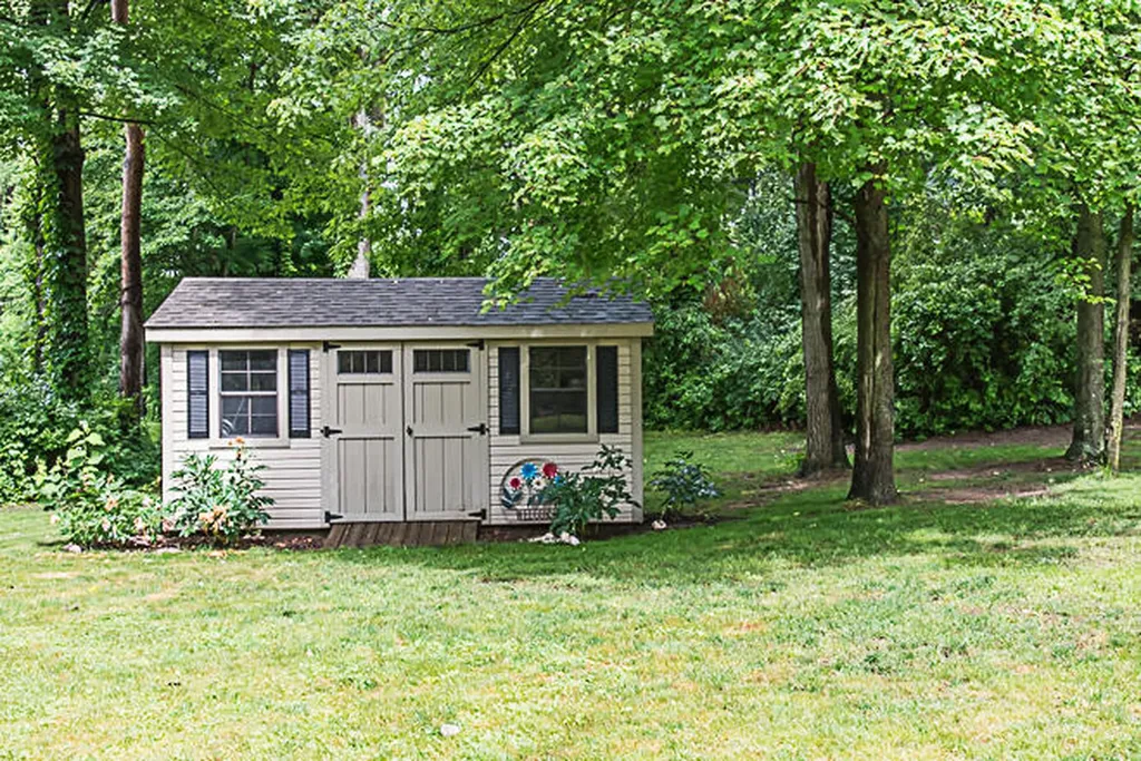 25 Christian Drive Emmett Charter Township MI 49014