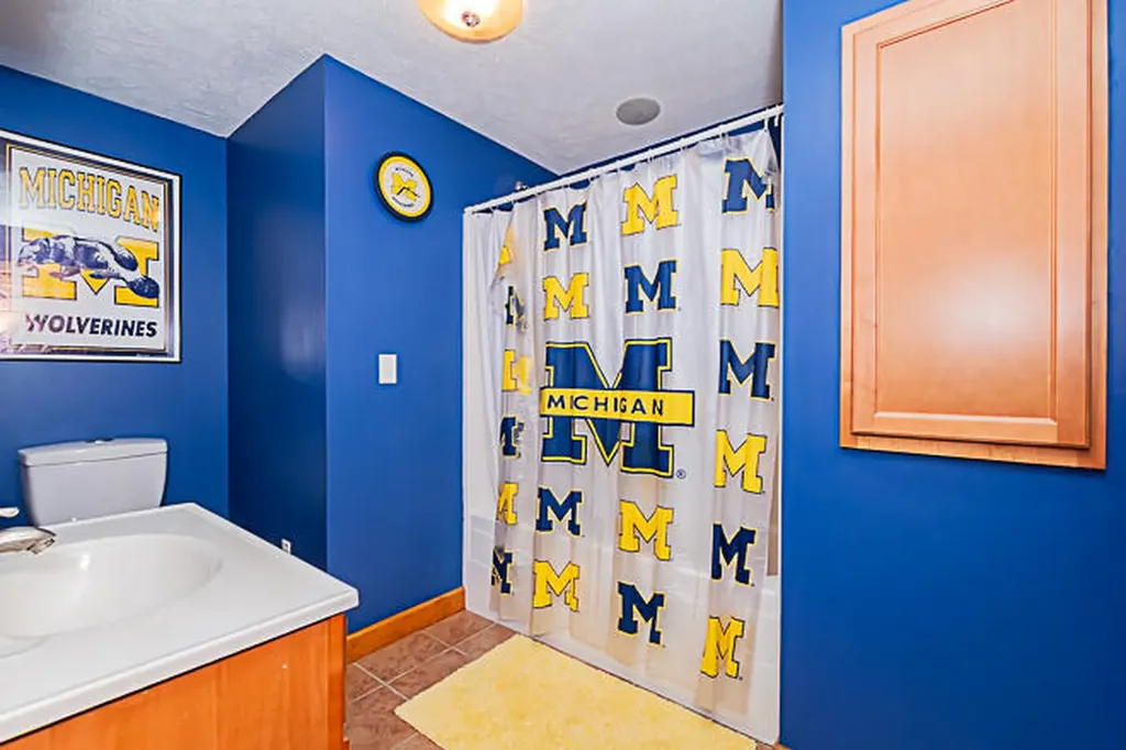 25 Christian Drive Emmett Charter Township MI 49014