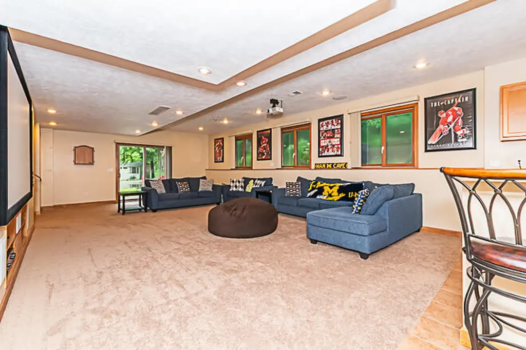 25 Christian Drive Emmett Charter Township MI 49014