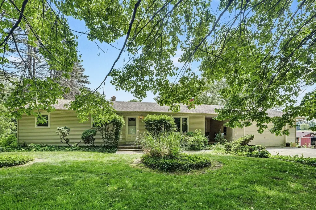 25373 29th Street Almena Township MI 49055