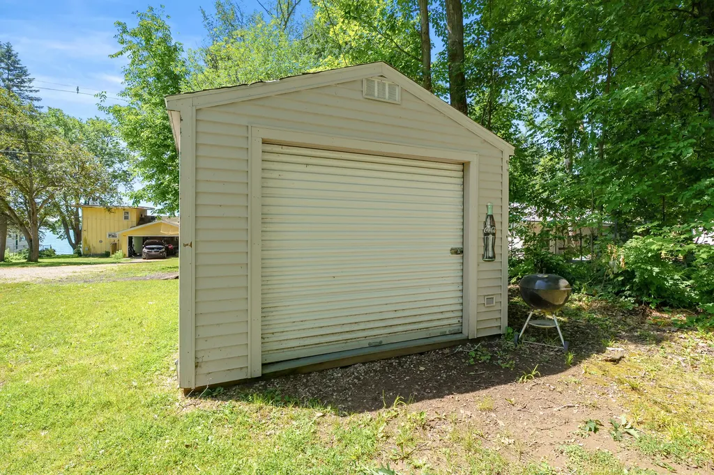 32851 Lake Drive Porter Township MI 49065