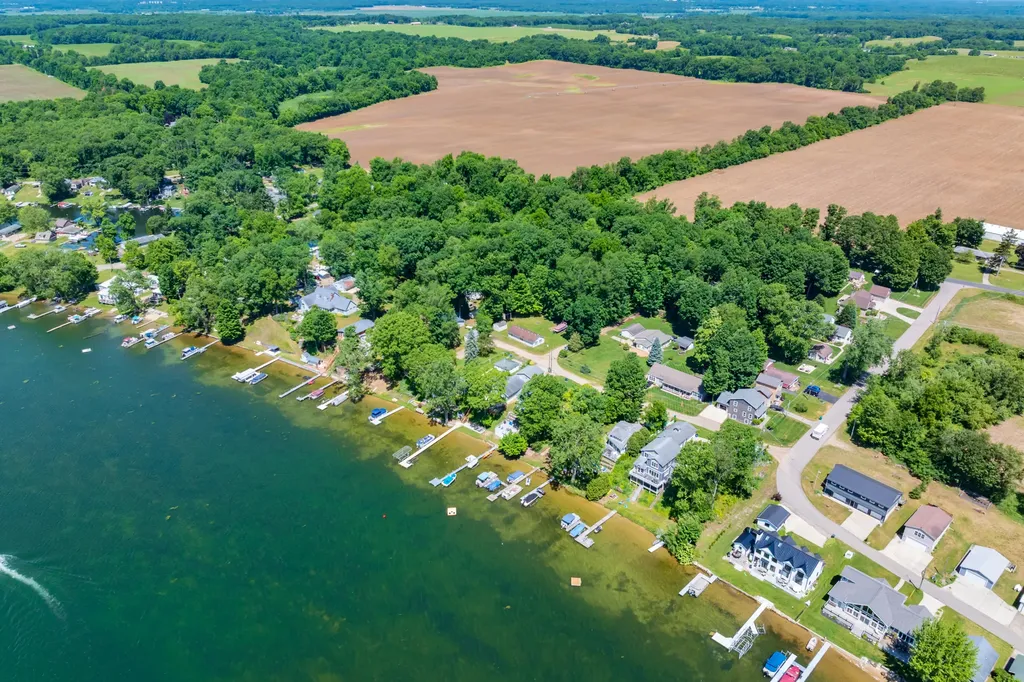 32851 Lake Drive Porter Township MI 49065