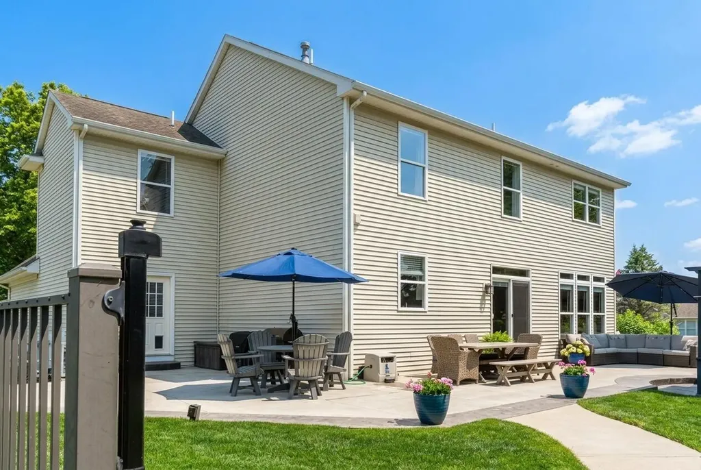 9861 Chambray Street Portage City MI 49002