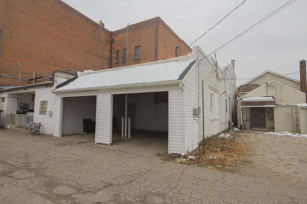 108 S Main Street Plainwell City MI 49080