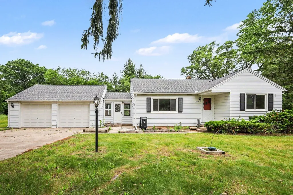 665 4 Mile Road NW Alpine Township MI 49321