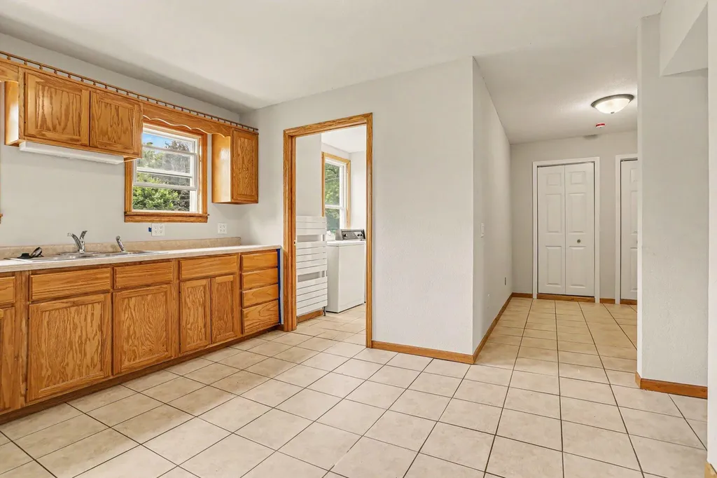 57 Merritt Street Battle Creek City MI 49017
