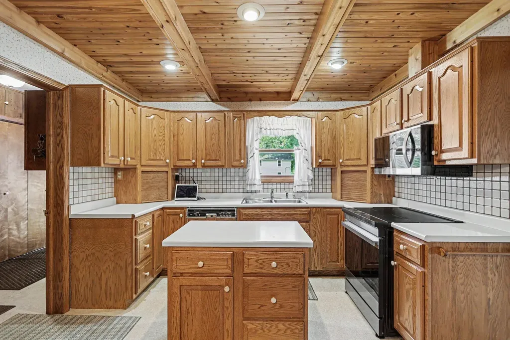 8596 S 36th Street S Pavilion Township MI 49088