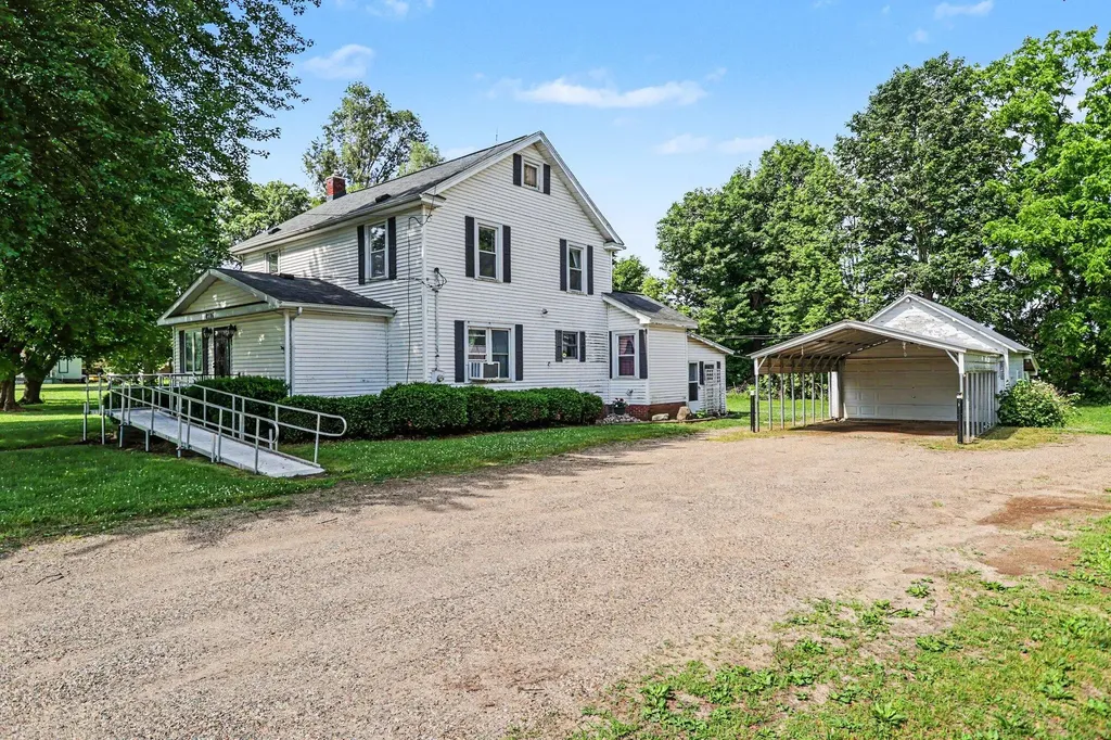 8596 S 36th Street S Pavilion Township MI 49088