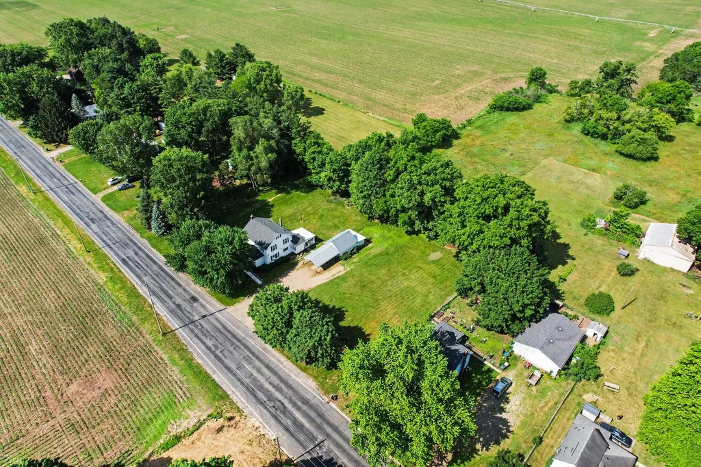 8596 S 36th Street S Pavilion Township MI 49088