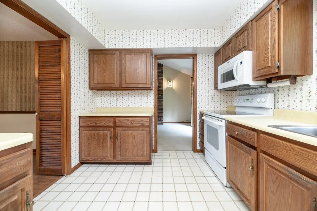 6124 Old Log Trail Oshtemo Charter Township MI 49009