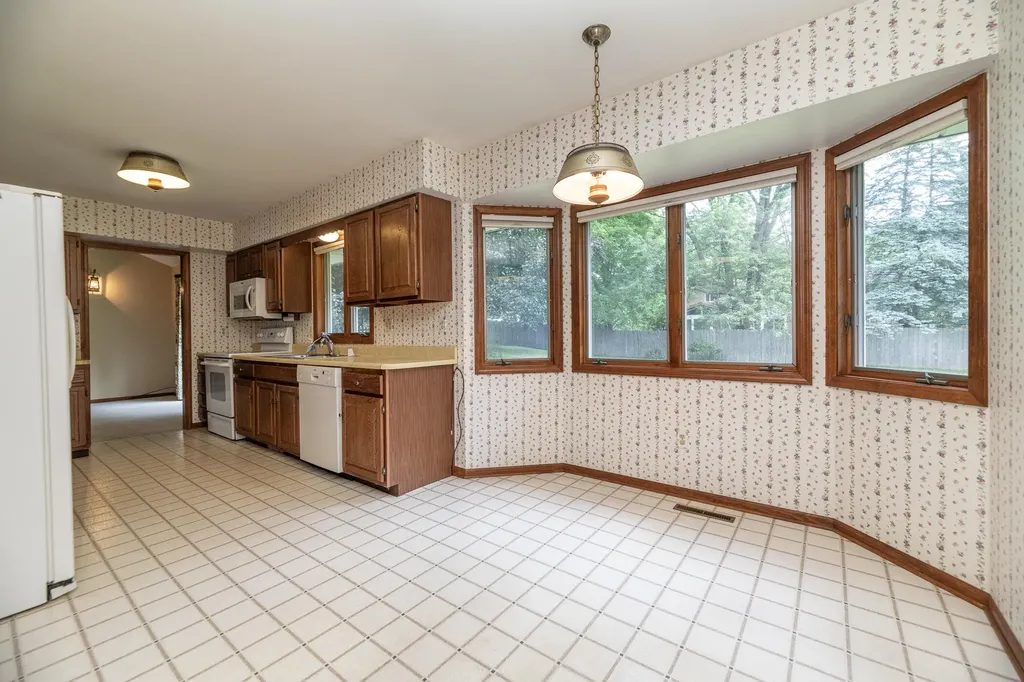 6124 Old Log Trail Oshtemo Charter Township MI 49009