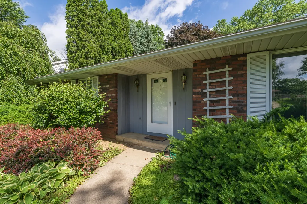 6124 Old Log Trail Oshtemo Charter Township MI 49009