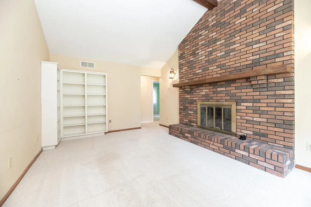 6124 Old Log Trail Oshtemo Charter Township MI 49009