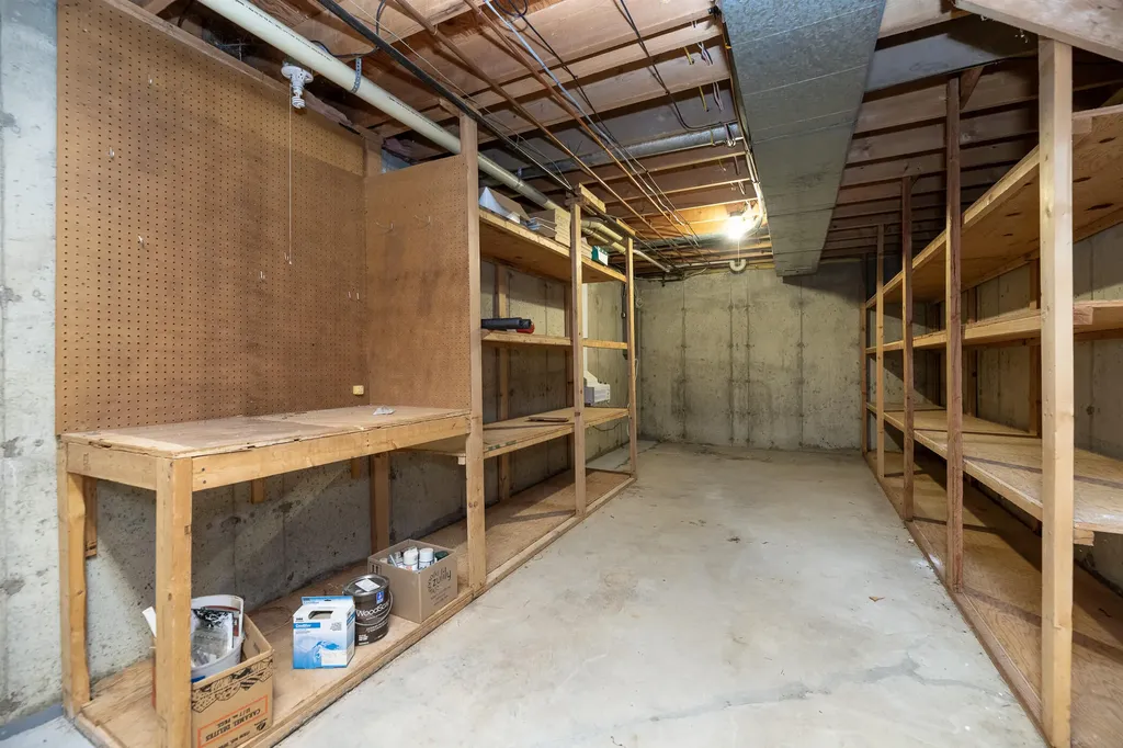 6124 Old Log Trail Oshtemo Charter Township MI 49009