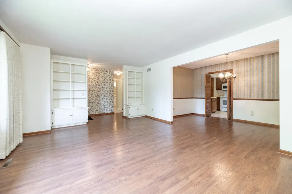 6124 Old Log Trail Oshtemo Charter Township MI 49009