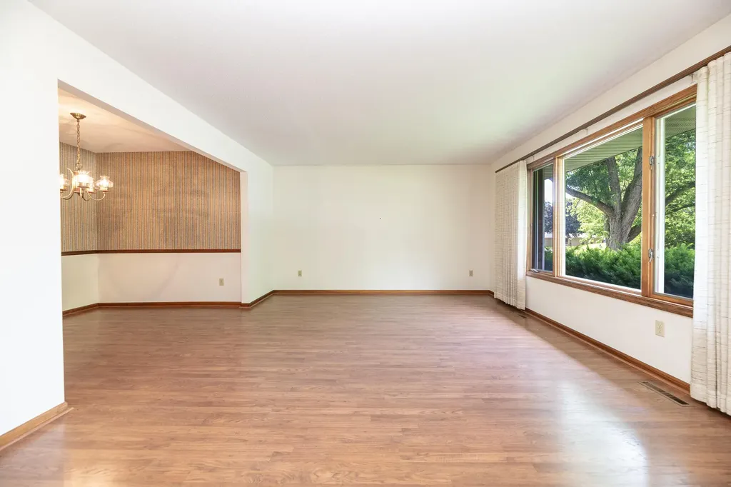 6124 Old Log Trail Oshtemo Charter Township MI 49009