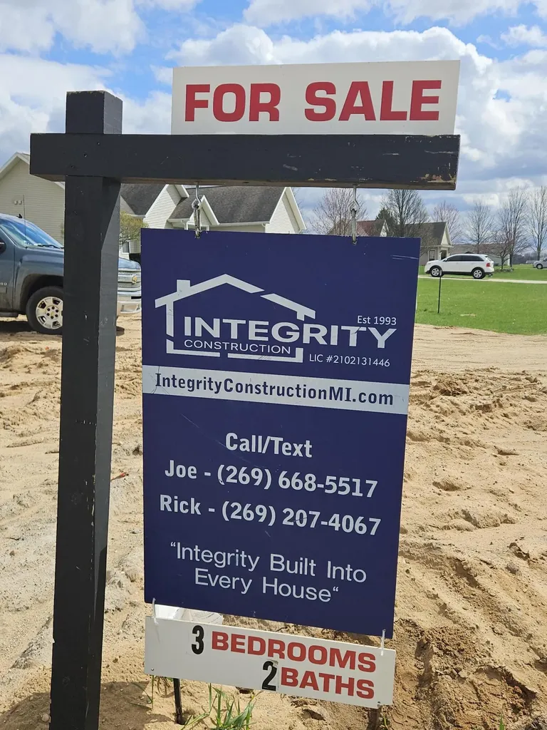 51489 Willis Street Antwerp Township MI 49079