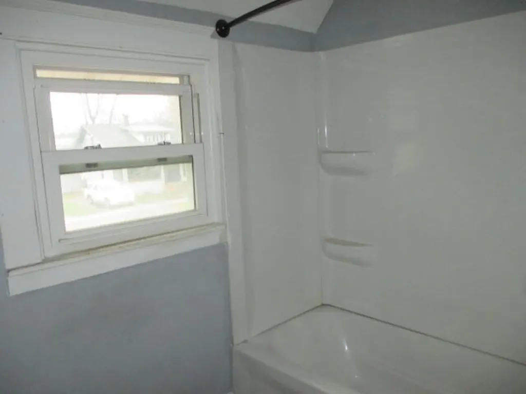 120 Hillsborough Street Hartford City MI 49057