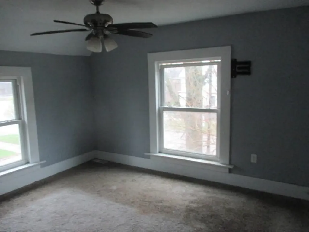 120 Hillsborough Street Hartford City MI 49057