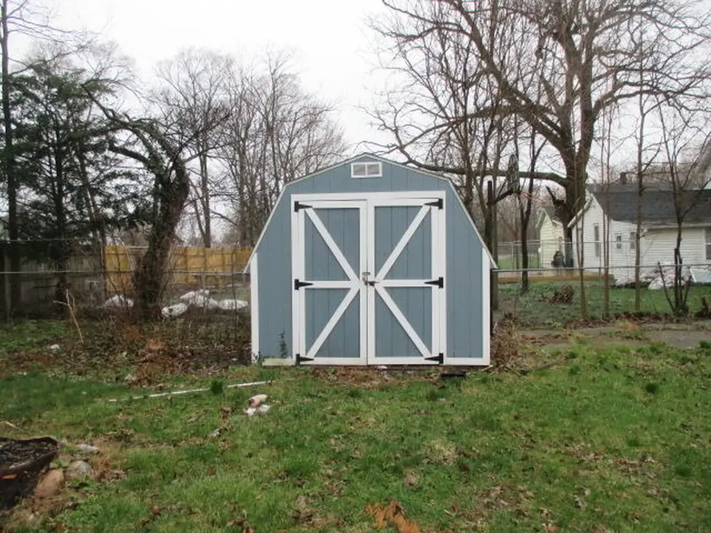120 Hillsborough Street Hartford City MI 49057
