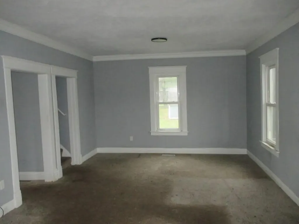 120 Hillsborough Street Hartford City MI 49057