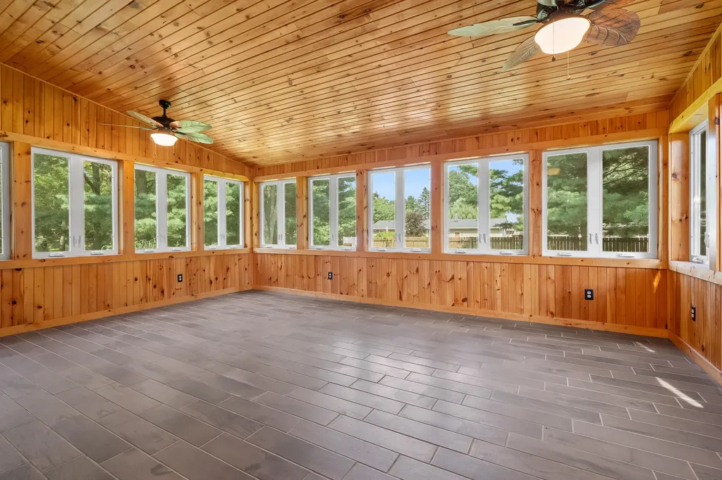 8218 N 37th Street Ross Township MI 49083
