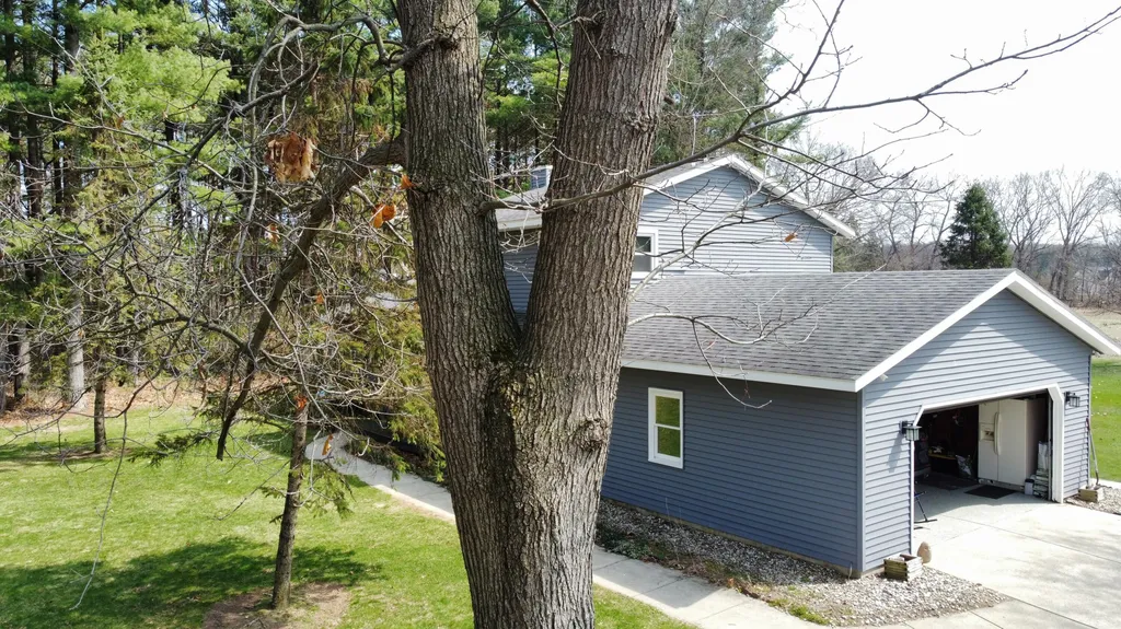 26641 60th Avenue Antwerp Township MI 49071
