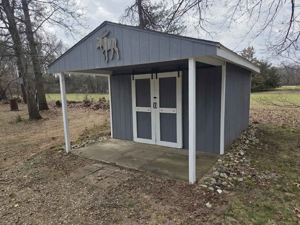 26641 60th Avenue Antwerp Township MI 49071