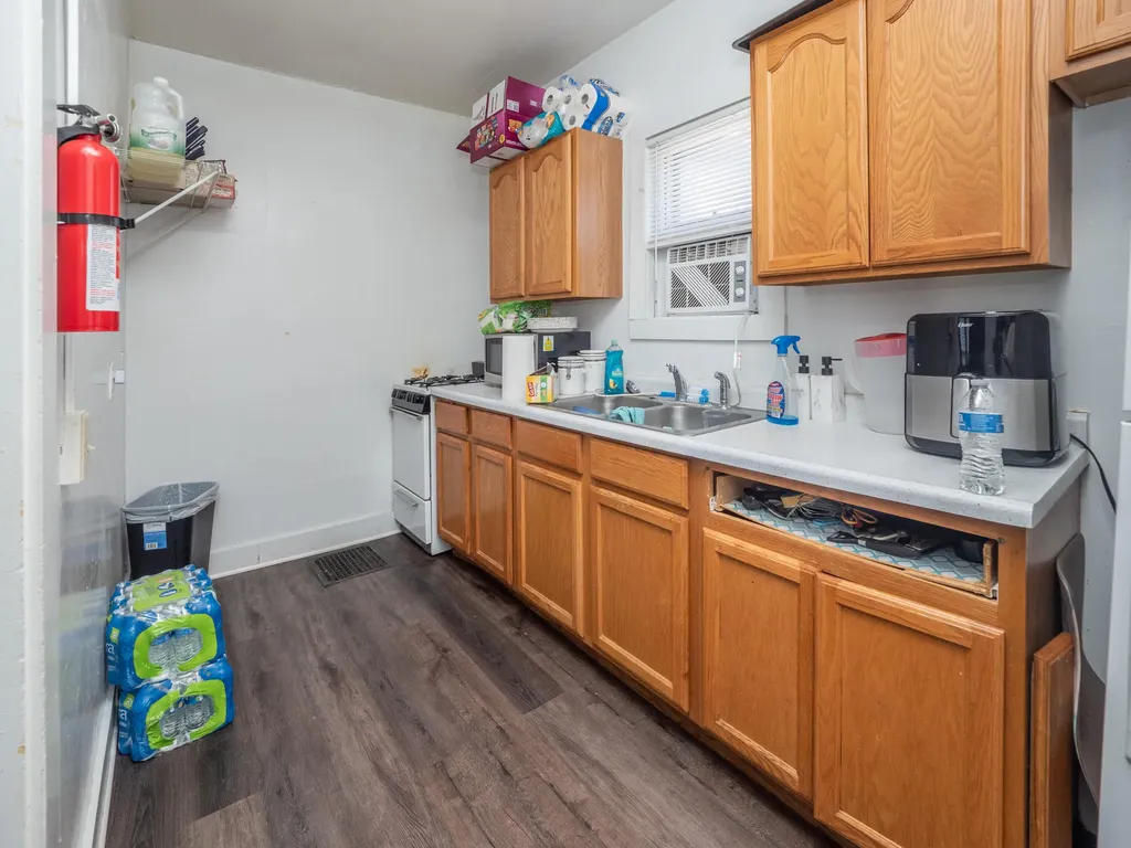 521 Pearl Street Kalamazoo City MI 49007