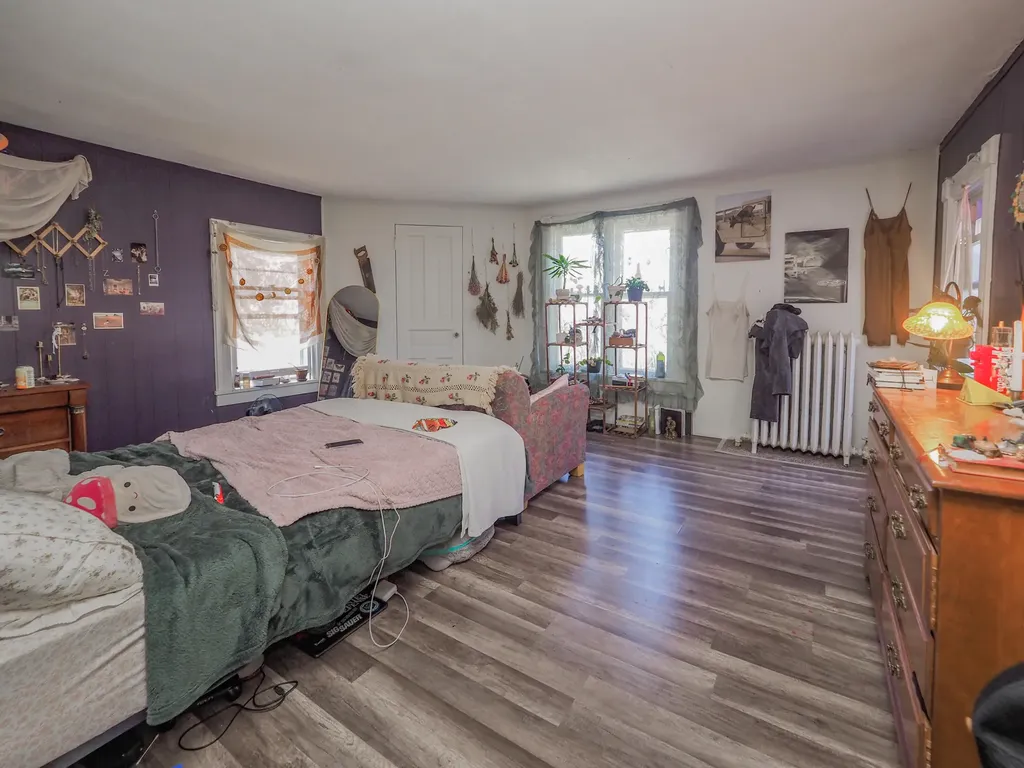 731 Village Street Kalamazoo City MI 49008