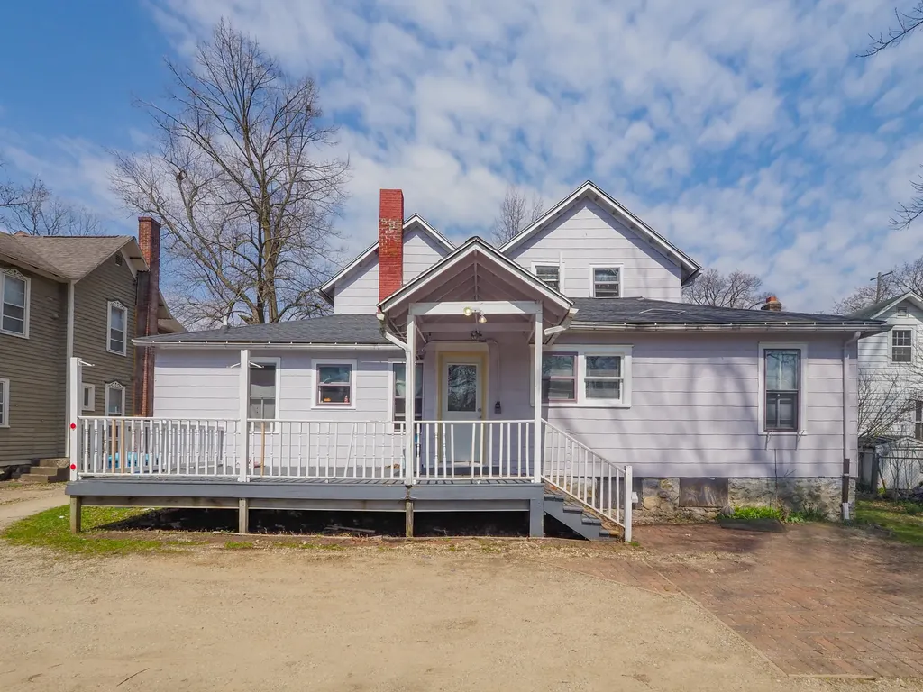 731 Village Street Kalamazoo City MI 49008