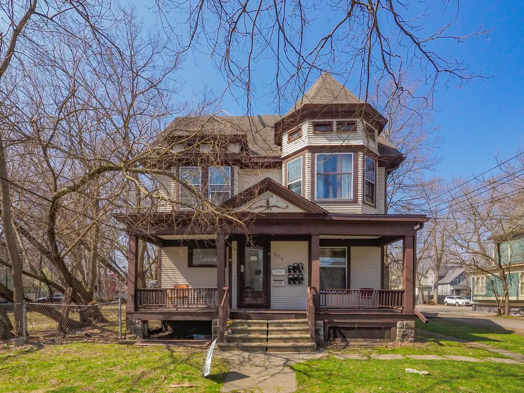 922 S Park Street Kalamazoo City MI 49001