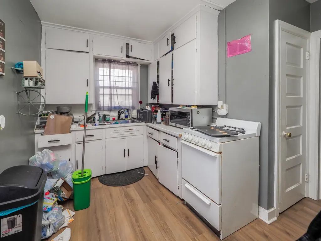 922 S Park Street Kalamazoo City MI 49001