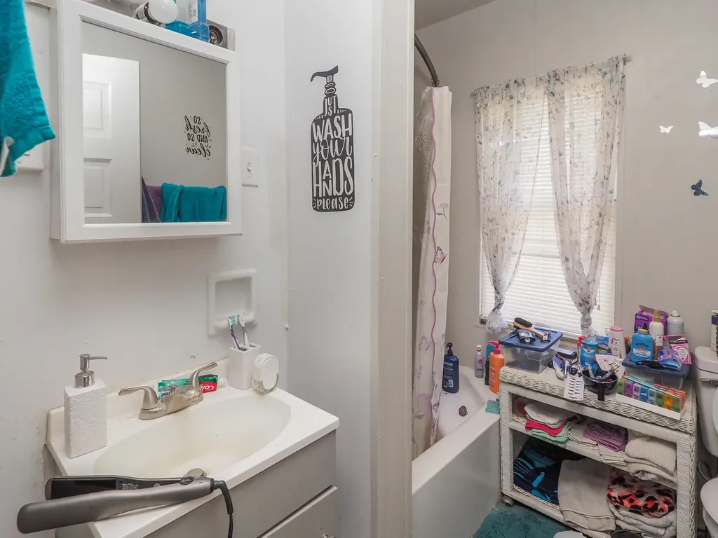 922 S Park Street Kalamazoo City MI 49001