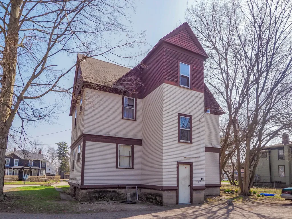 922 S Park Street Kalamazoo City MI 49001