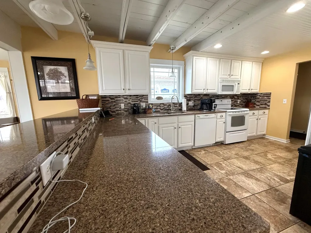 11362 E Shore Drive Barry Township MI 49046