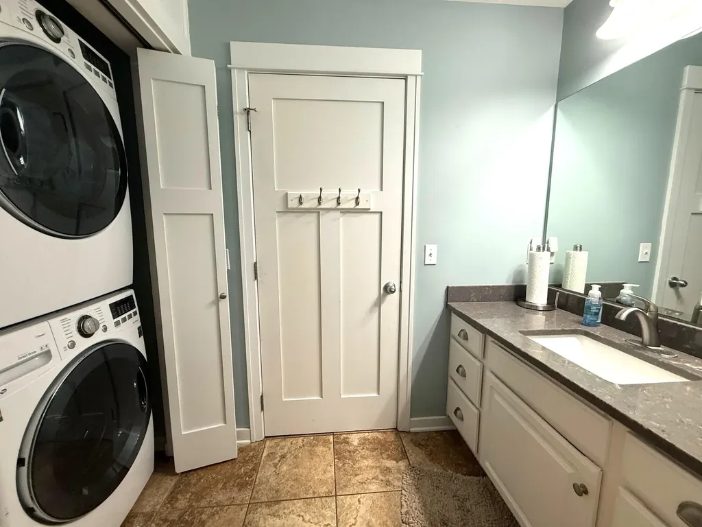 11362 E Shore Drive Barry Township MI 49046