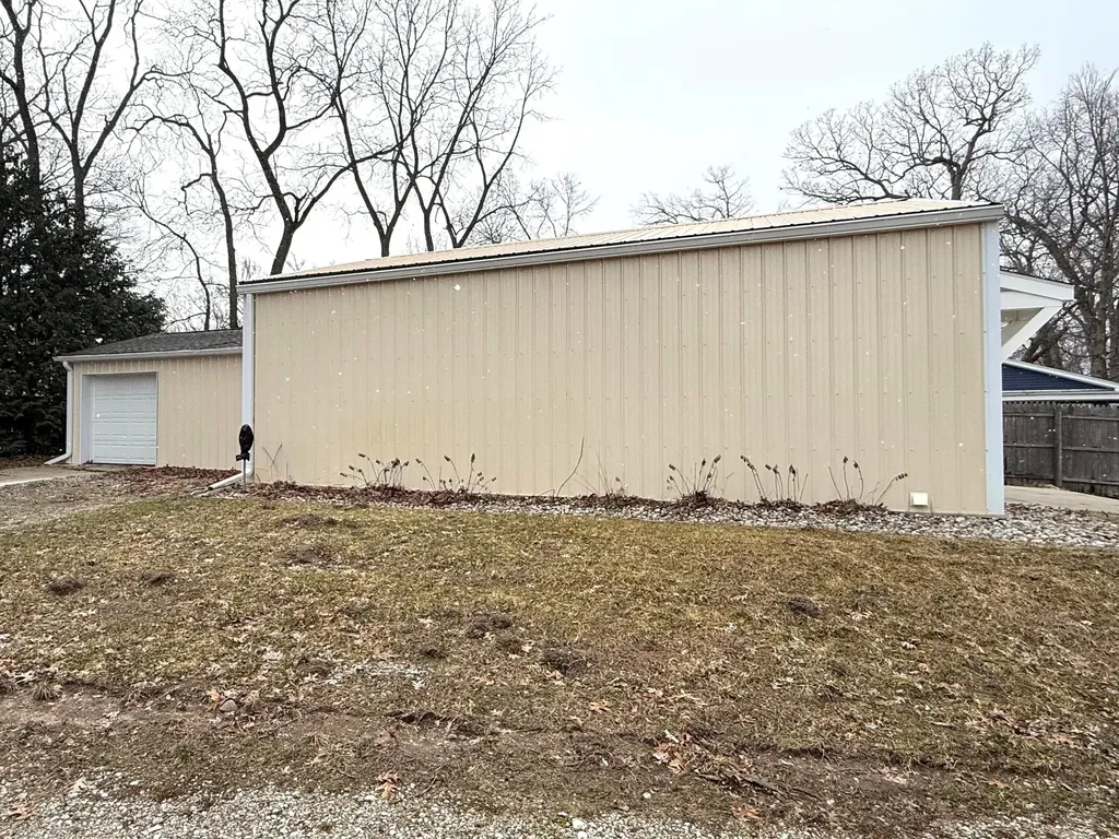11362 E Shore Drive Barry Township MI 49046