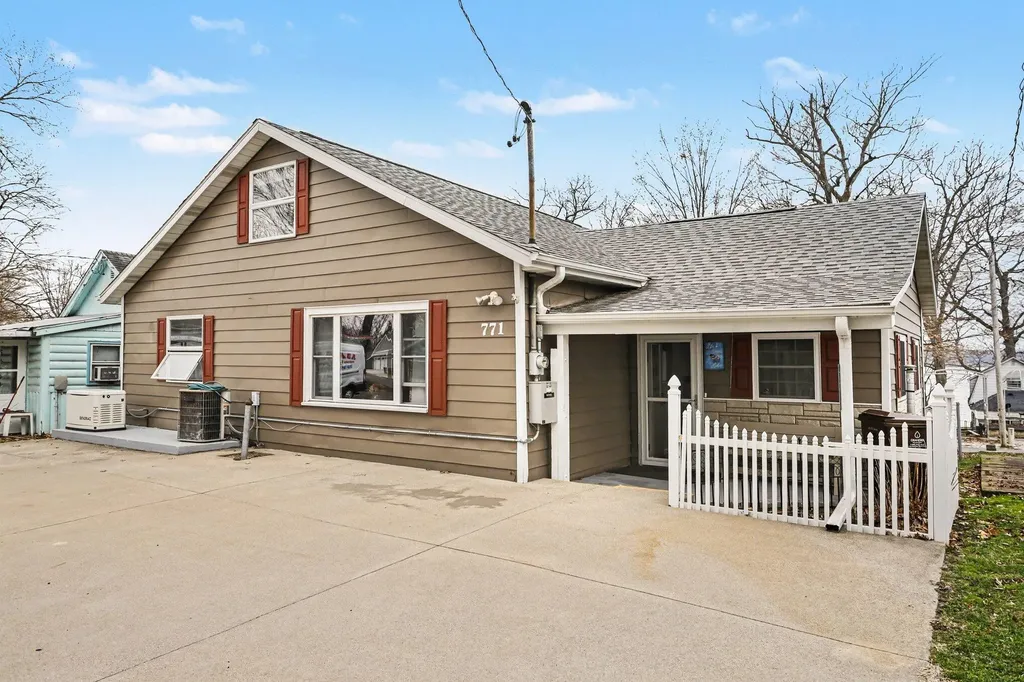 771 Beechwood Drive Hope Township MI 49046