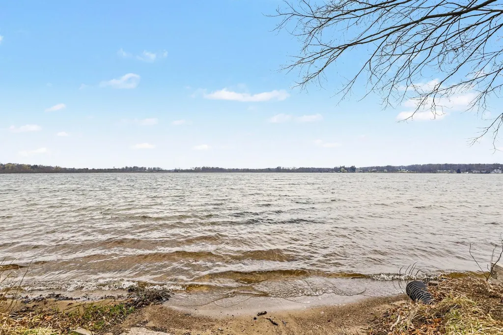 771 Beechwood Drive Hope Township MI 49046