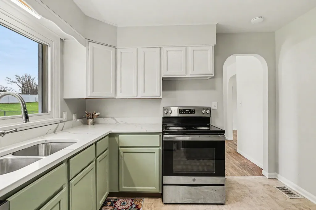 2305 Maple Drive Summit Township MI 49203