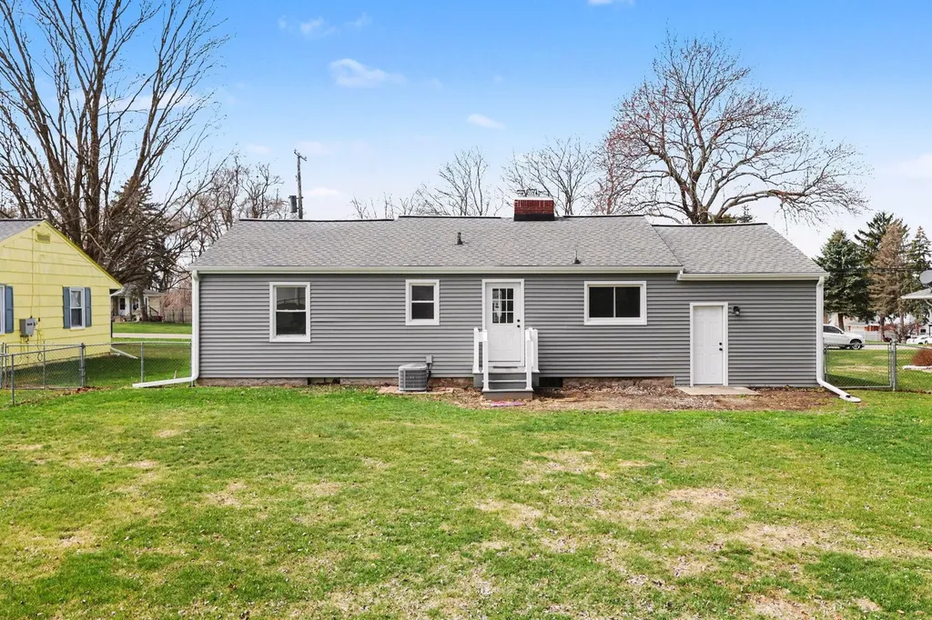 2305 Maple Drive Summit Township MI 49203