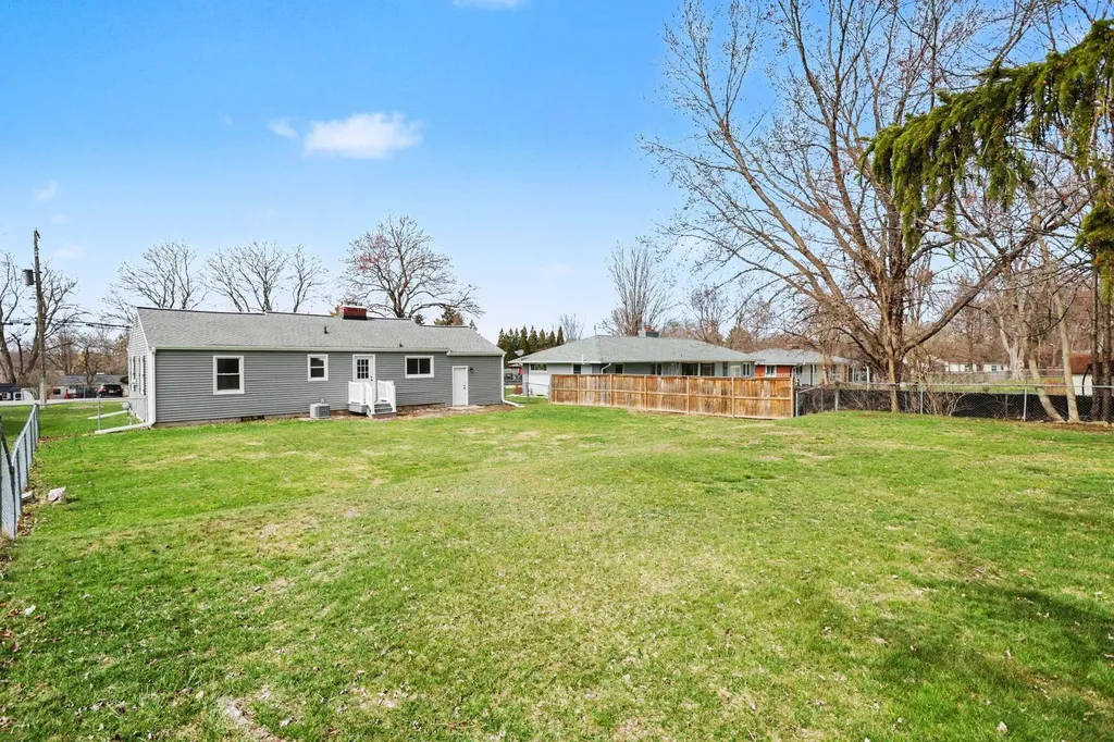 2305 Maple Drive Summit Township MI 49203