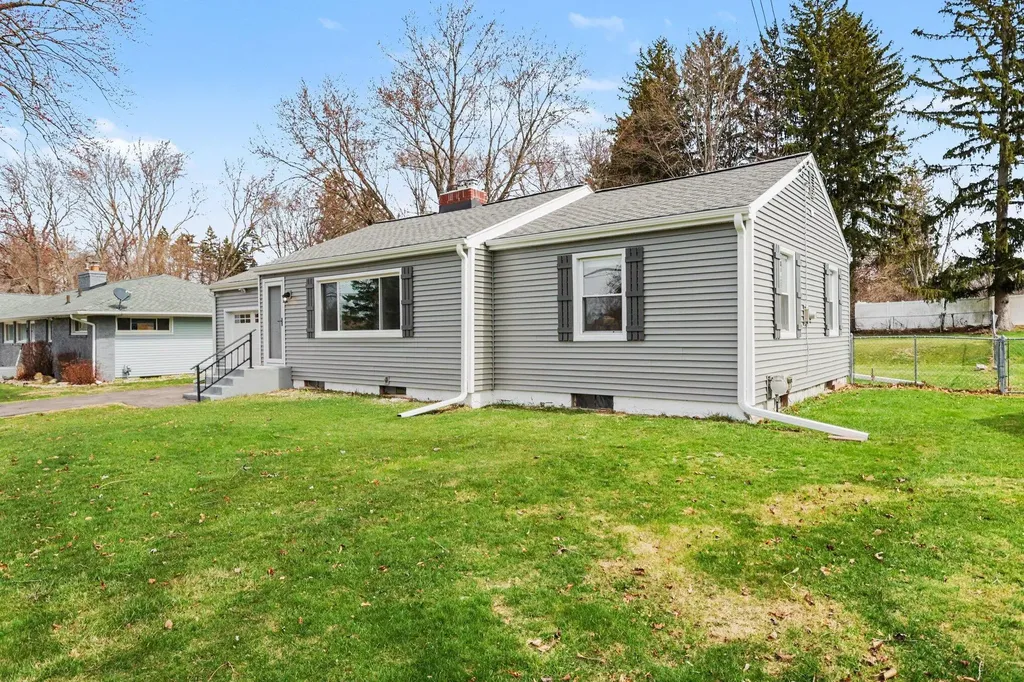 2305 Maple Drive Summit Township MI 49203