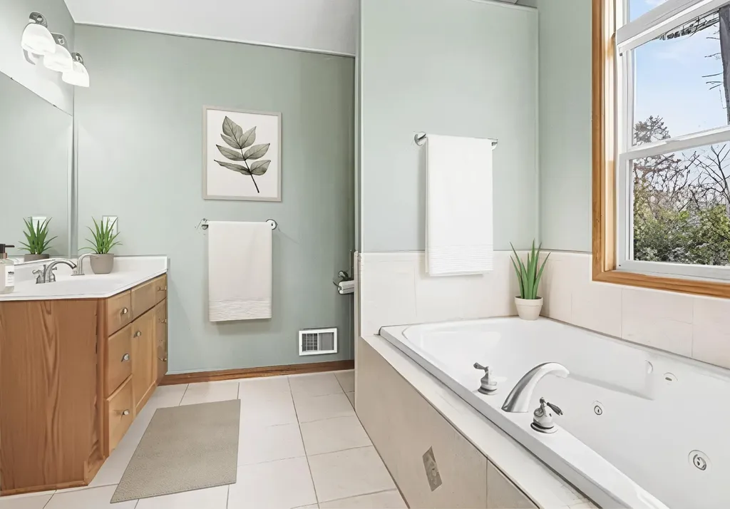 1921 Pineridge Drive Rutland Charter Township MI 49058